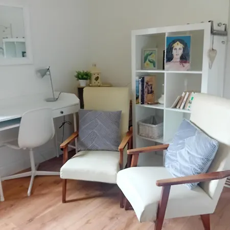 Twin Room With Shared Bathroom And Kitchen Galway 3Km From Centre *